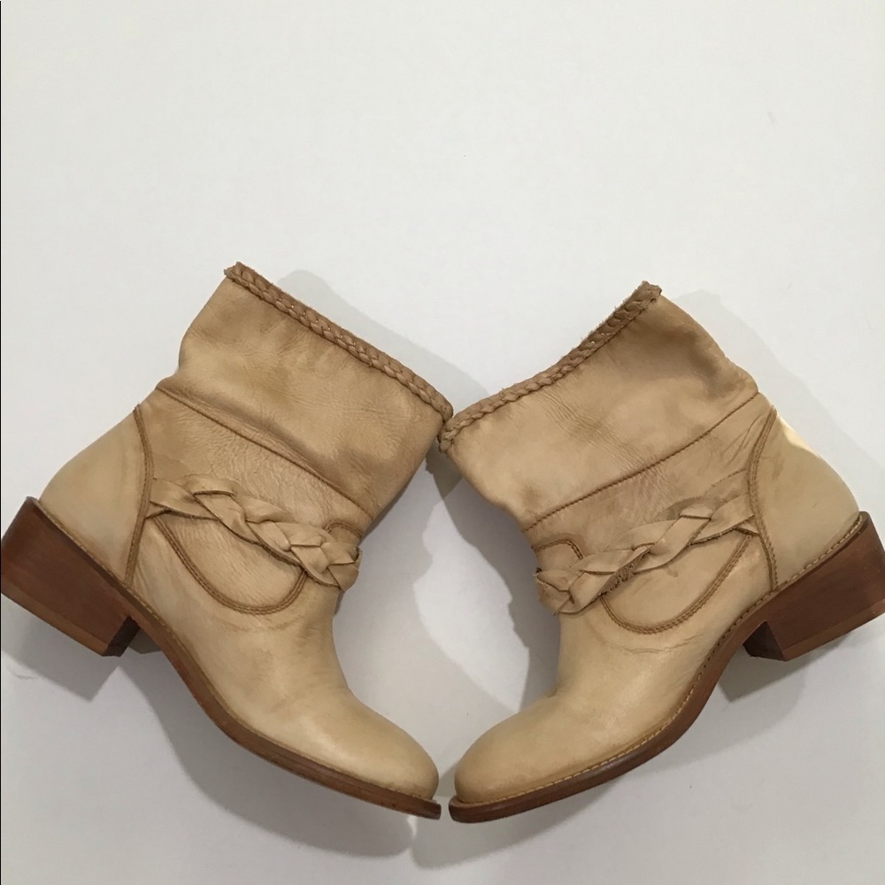 Muses & cloud Leather booties size 6 cowboy rodeo festival braided boots